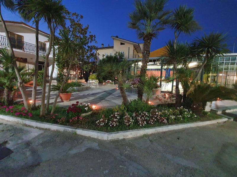 Hotel Ristorante La Campagnola Cassino Exterior foto